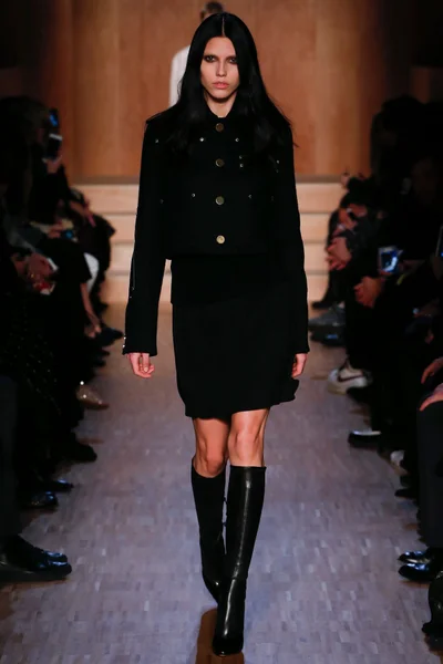 Look 34